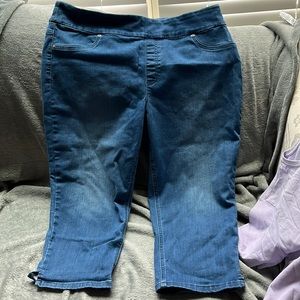 Denim stone washed capris
